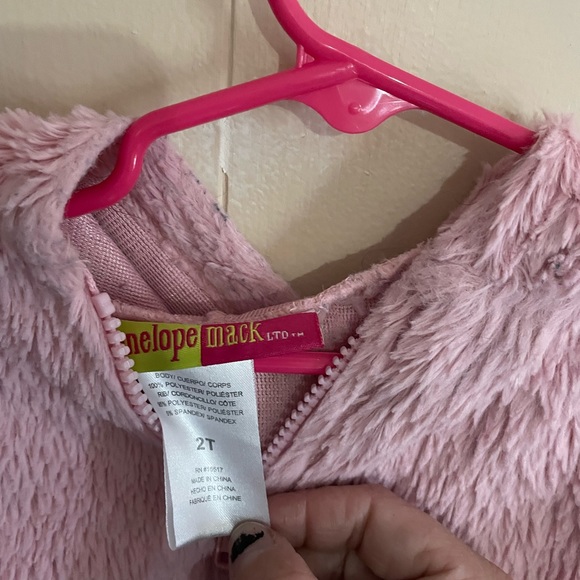 Size 2t - Picture 2 of 2